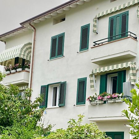 Domus Zoe Apartment Forte dei Marmi Luaran gambar